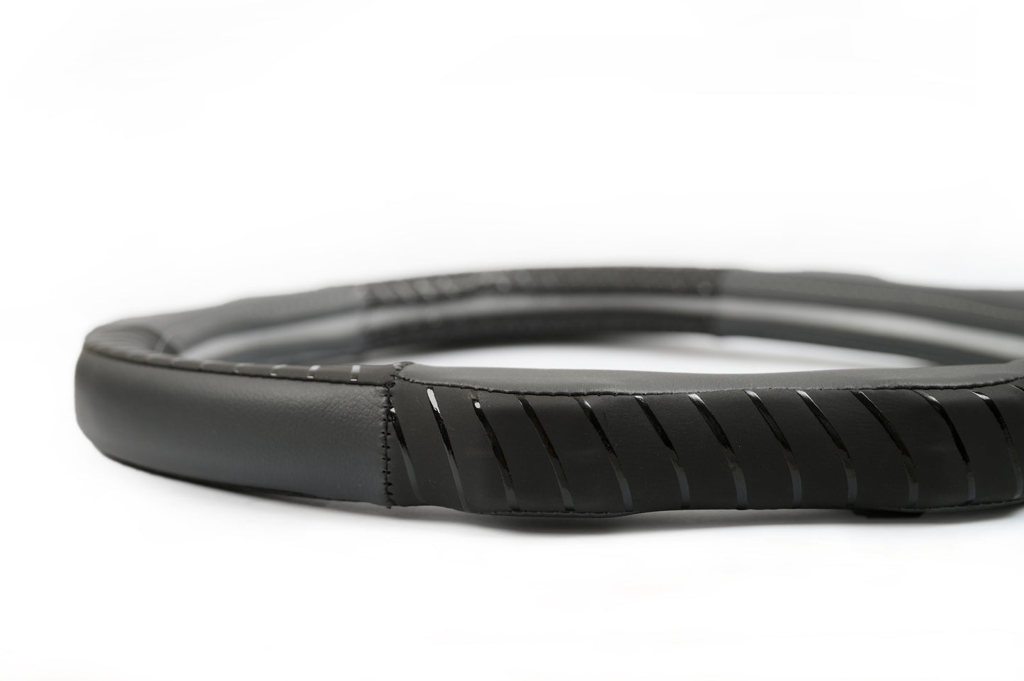 Titan Wave Grip - Steering Wheel Cover