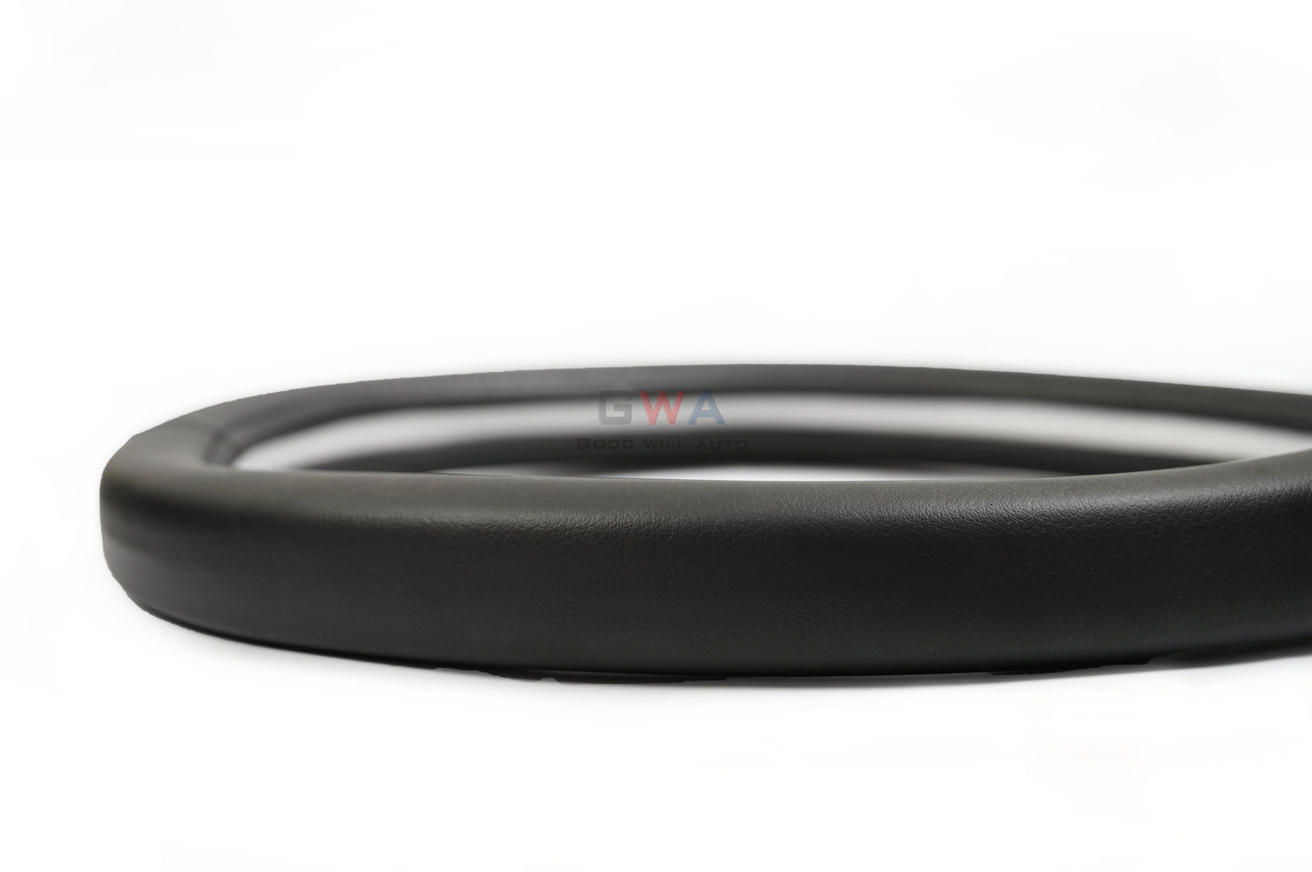 Classic Leather Grip - Steering Wheel Cover