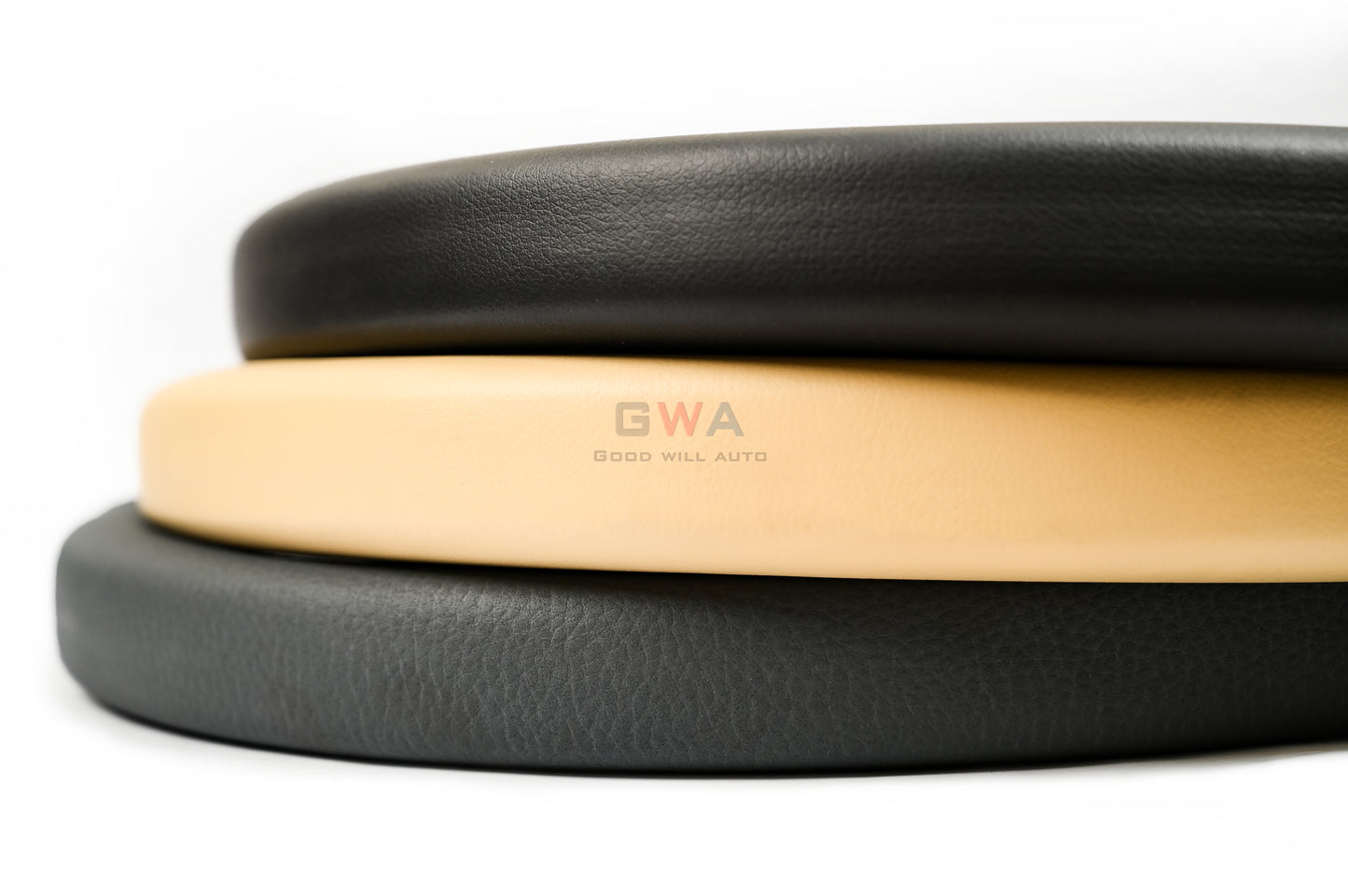 Classic Leather Grip - Steering Wheel Cover